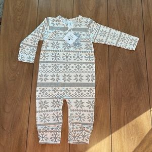 Kate Quinn Fennel Nordic Snowflake LS Snap Sport Jumpsuit Bamboo 6-12 M NWT